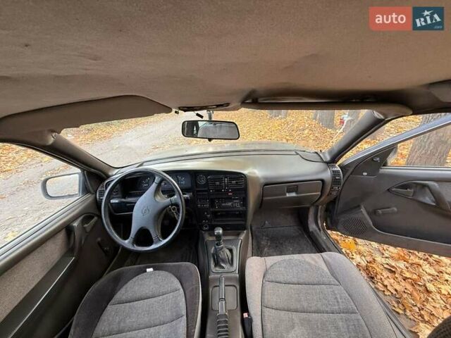 Сірий Опель Омега, об'ємом двигуна 2 л та пробігом 200 тис. км за 800 $, фото 2 на Automoto.ua