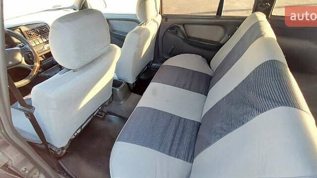 Сірий Опель Омега, об'ємом двигуна 1.8 л та пробігом 333 тис. км за 700 $, фото 7 на Automoto.ua