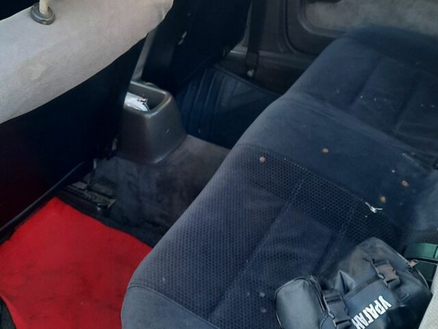 Серый Опель Омега, объемом двигателя 2 л и пробегом 300 тыс. км за 900 $, фото 1 на Automoto.ua