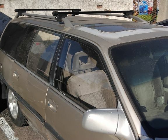 Сірий Опель Омега, об'ємом двигуна 0 л та пробігом 215 тис. км за 800 $, фото 2 на Automoto.ua