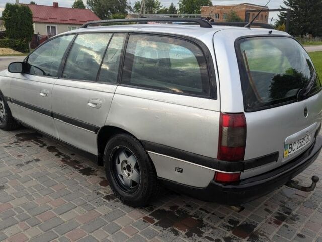 Сірий Опель Омега, об'ємом двигуна 2 л та пробігом 300 тис. км за 1650 $, фото 2 на Automoto.ua