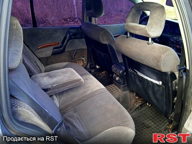Серый Опель Омега, объемом двигателя 2 л и пробегом 322 тыс. км за 2750 $, фото 8 на Automoto.ua