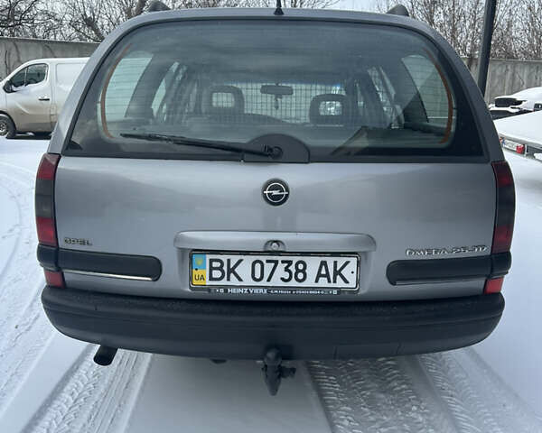 Серый Опель Омега, объемом двигателя 0 л и пробегом 315 тыс. км за 1850 $, фото 5 на Automoto.ua