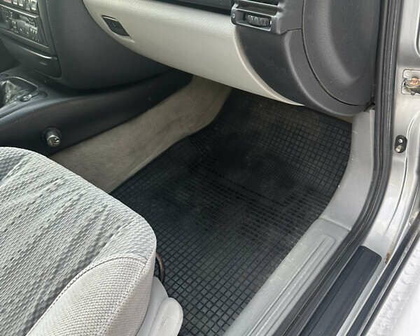 Серый Опель Омега, объемом двигателя 0 л и пробегом 315 тыс. км за 1850 $, фото 52 на Automoto.ua