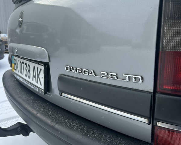 Серый Опель Омега, объемом двигателя 0 л и пробегом 315 тыс. км за 1850 $, фото 12 на Automoto.ua