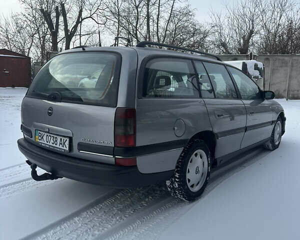 Серый Опель Омега, объемом двигателя 0 л и пробегом 315 тыс. км за 1850 $, фото 4 на Automoto.ua