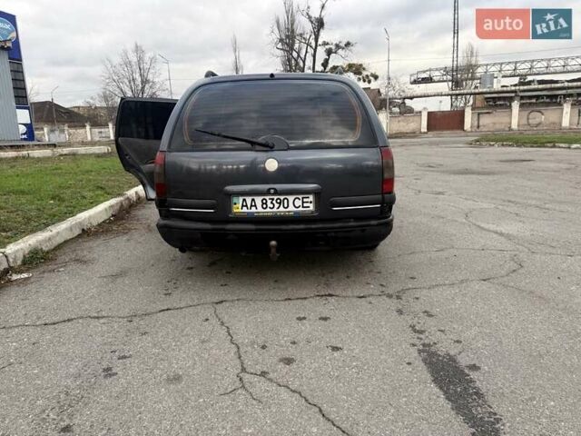 Сірий Опель Омега, об'ємом двигуна 2 л та пробігом 247 тис. км за 2200 $, фото 23 на Automoto.ua