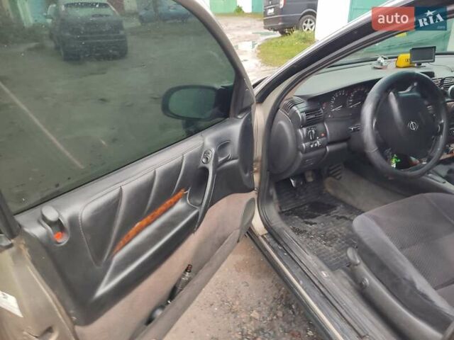 Серый Опель Омега, объемом двигателя 2 л и пробегом 360 тыс. км за 2300 $, фото 2 на Automoto.ua