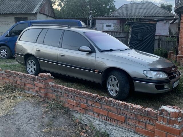 Сірий Опель Омега, об'ємом двигуна 2.5 л та пробігом 224 тис. км за 3000 $, фото 2 на Automoto.ua