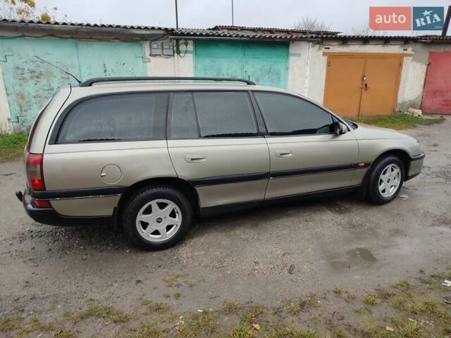 Серый Опель Омега, объемом двигателя 2 л и пробегом 360 тыс. км за 2300 $, фото 1 на Automoto.ua