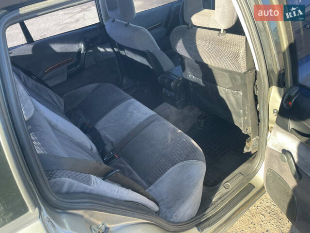 Серый Опель Омега, объемом двигателя 2.5 л и пробегом 299 тыс. км за 2500 $, фото 7 на Automoto.ua