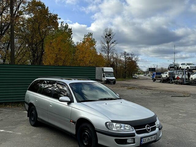 Сірий Опель Омега, об'ємом двигуна 2 л та пробігом 300 тис. км за 1400 $, фото 2 на Automoto.ua