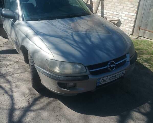 Сірий Опель Омега, об'ємом двигуна 2 л та пробігом 420 тис. км за 1800 $, фото 2 на Automoto.ua