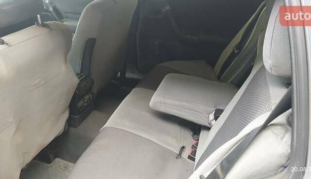 Серый Опель Омега, объемом двигателя 2 л и пробегом 280 тыс. км за 3000 $, фото 4 на Automoto.ua