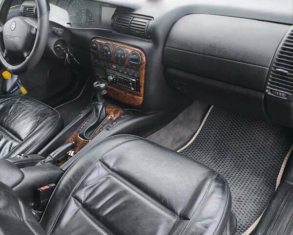 Опель Омега 1998 в Черкассах на Automoto.ua Серый Опель Омега, объемом двигателя 2.5 л и пробегом 282 тыс. км за 3500 $, фото 12 на Automoto.ua