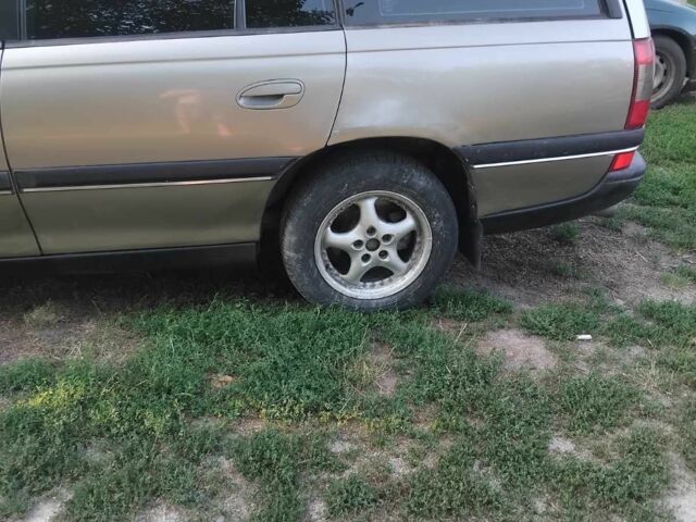 Опель Омега 1998 в Новоукраинке на Automoto.ua Серый Опель Омега, объемом двигателя 2.5 л и пробегом 250 тыс. км за 2400 $, фото 1 на Automoto.ua