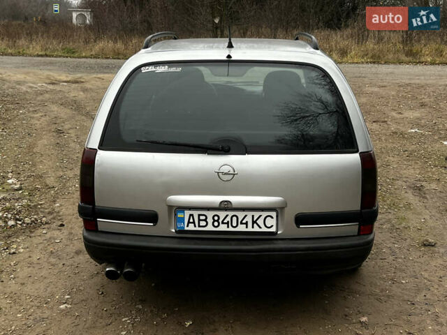 Сірий Опель Омега, об'ємом двигуна 2 л та пробігом 375 тис. км за 1900 $, фото 5 на Automoto.ua
