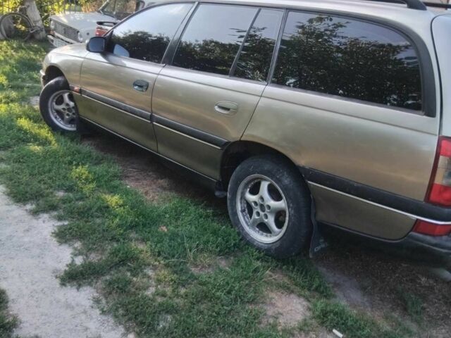 Опель Омега 1998 в Новоукраинке на Automoto.ua Серый Опель Омега, объемом двигателя 2.5 л и пробегом 250 тыс. км за 2400 $, фото 5 на Automoto.ua
