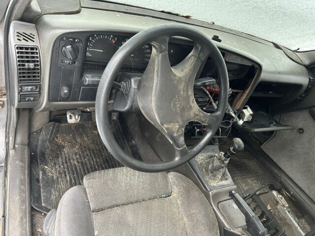 Серый Опель Омега, объемом двигателя 2 л и пробегом 321 тыс. км за 333 $, фото 22 на Automoto.ua