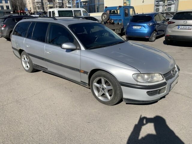 Серый Опель Омега, объемом двигателя 2 л и пробегом 350 тыс. км за 2500 $, фото 1 на Automoto.ua