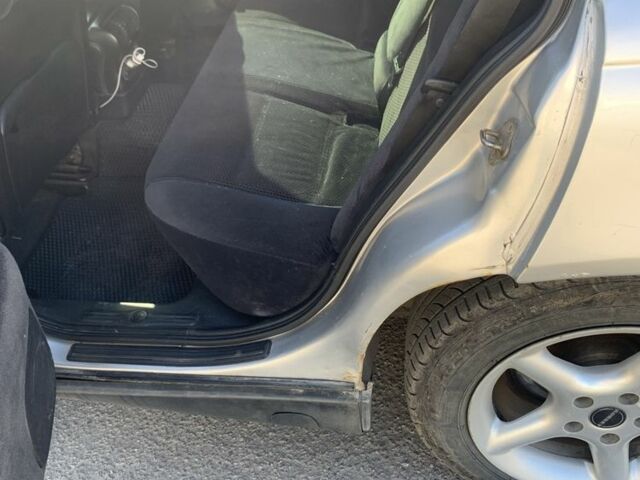 Серый Опель Омега, объемом двигателя 2 л и пробегом 350 тыс. км за 2500 $, фото 4 на Automoto.ua