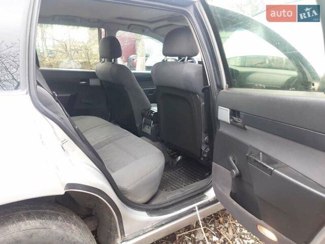 Сірий Опель Омега, об'ємом двигуна 2.5 л та пробігом 347 тис. км за 2900 $, фото 4 на Automoto.ua