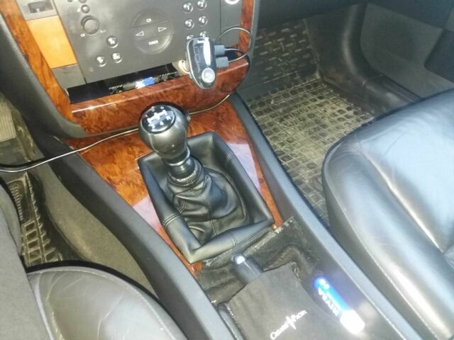 Сірий Опель Омега, об'ємом двигуна 2.5 л та пробігом 295 тис. км за 2000 $, фото 8 на Automoto.ua