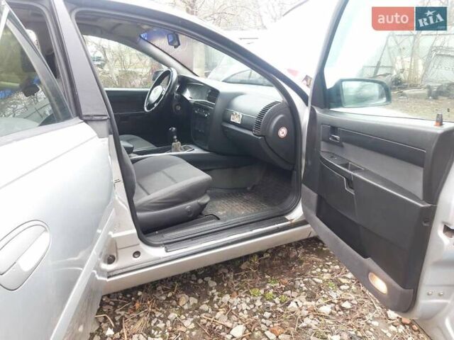 Сірий Опель Омега, об'ємом двигуна 2.5 л та пробігом 347 тис. км за 2900 $, фото 5 на Automoto.ua