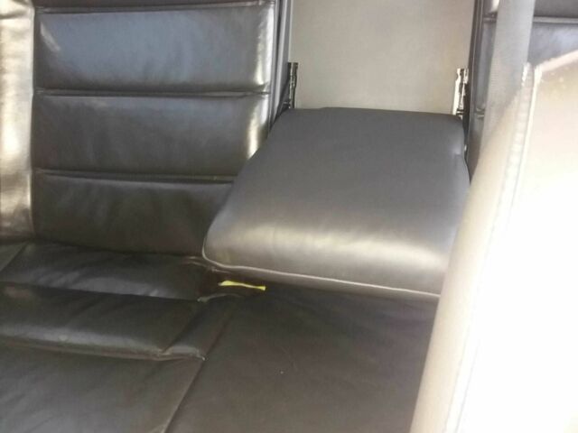 Сірий Опель Омега, об'ємом двигуна 2.5 л та пробігом 295 тис. км за 2000 $, фото 2 на Automoto.ua