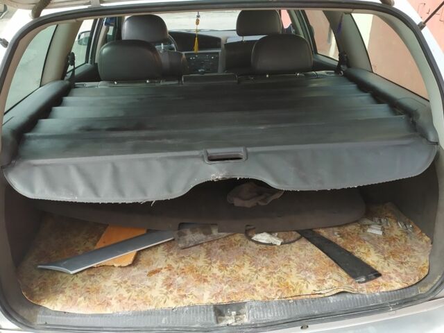 Серый Опель Омега, объемом двигателя 0 л и пробегом 270 тыс. км за 3100 $, фото 2 на Automoto.ua