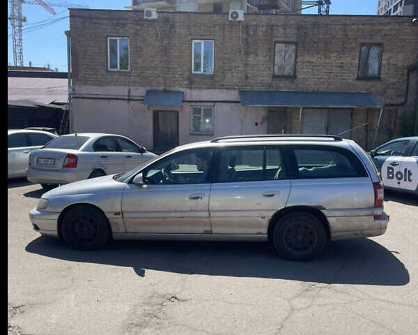 Серый Опель Омега, объемом двигателя 2 л и пробегом 330 тыс. км за 2750 $, фото 6 на Automoto.ua