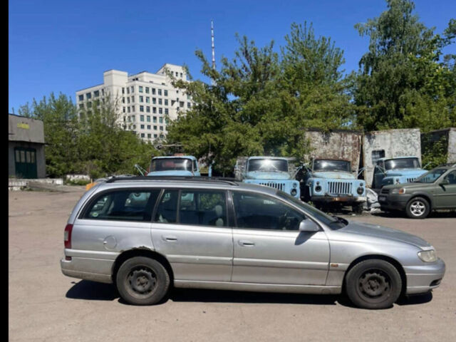 Сірий Опель Омега, об'ємом двигуна 2 л та пробігом 330 тис. км за 2750 $, фото 2 на Automoto.ua