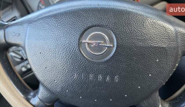 Сірий Опель Омега, об'ємом двигуна 2.2 л та пробігом 270 тис. км за 5200 $, фото 30 на Automoto.ua