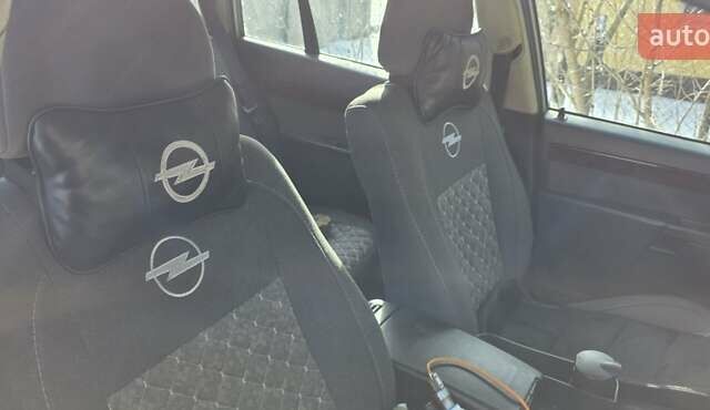Сірий Опель Омега, об'ємом двигуна 2.2 л та пробігом 270 тис. км за 5200 $, фото 29 на Automoto.ua