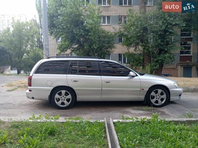 Сірий Опель Омега, об'ємом двигуна 2.2 л та пробігом 330 тис. км за 2400 $, фото 2 на Automoto.ua