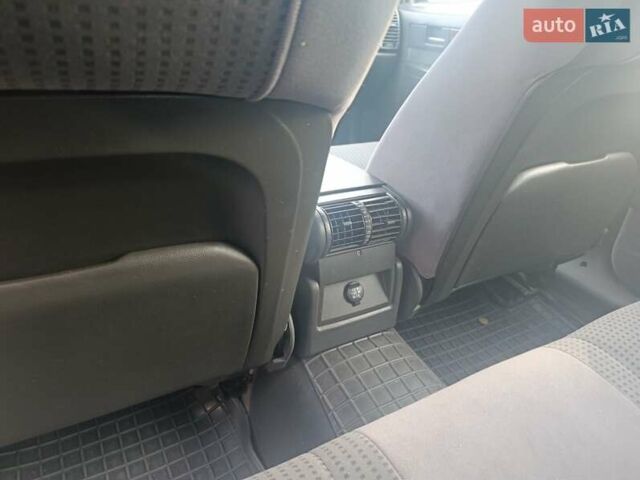 Сірий Опель Омега, об'ємом двигуна 2.2 л та пробігом 178 тис. км за 3500 $, фото 13 на Automoto.ua