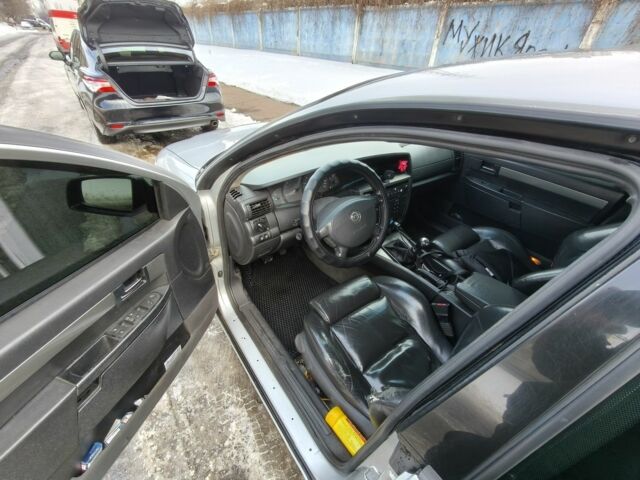 Сірий Опель Омега, об'ємом двигуна 2.2 л та пробігом 245 тис. км за 3300 $, фото 10 на Automoto.ua