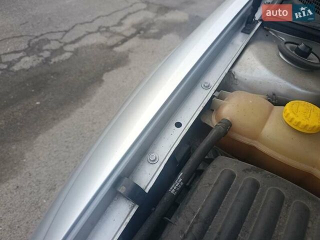 Сірий Опель Омега, об'ємом двигуна 2.2 л та пробігом 178 тис. км за 3500 $, фото 24 на Automoto.ua