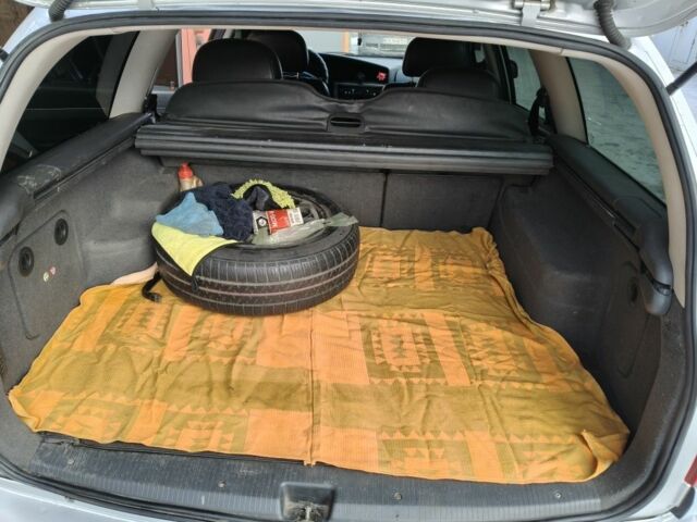 Сірий Опель Омега, об'ємом двигуна 2.2 л та пробігом 245 тис. км за 3300 $, фото 15 на Automoto.ua