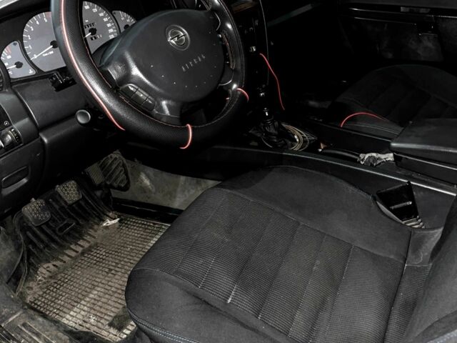 Опель Омега 2001 в Черкассах на Automoto.ua Серый Опель Омега, объемом двигателя 2.2 л и пробегом 475 тыс. км за 1500 $, фото 5 на Automoto.ua