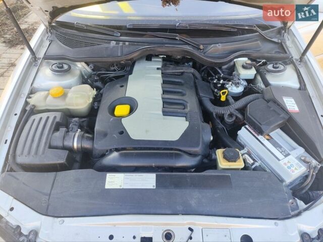 Сірий Опель Омега, об'ємом двигуна 2.5 л та пробігом 350 тис. км за 4600 $, фото 10 на Automoto.ua