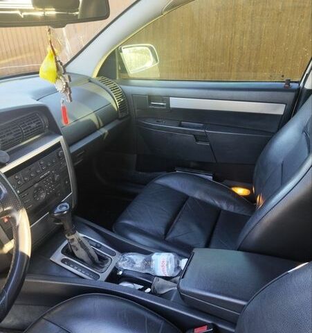 Сірий Опель Омега, об'ємом двигуна 2.5 л та пробігом 350 тис. км за 4600 $, фото 9 на Automoto.ua