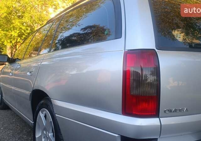 Сірий Опель Омега, об'ємом двигуна 0 л та пробігом 272 тис. км за 5500 $, фото 25 на Automoto.ua