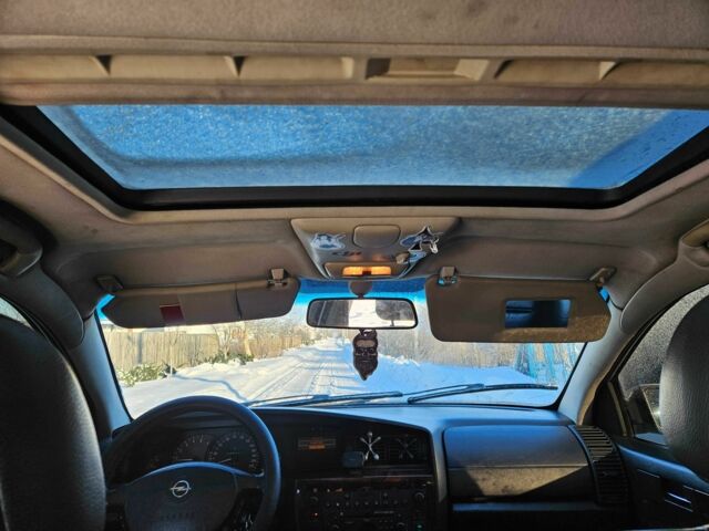 Серый Опель Омега, объемом двигателя 2.2 л и пробегом 306 тыс. км за 1650 $, фото 7 на Automoto.ua