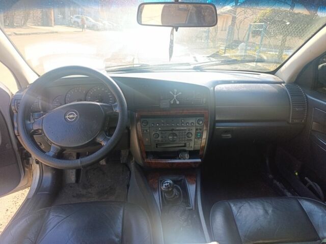 Сірий Опель Омега, об'ємом двигуна 2 л та пробігом 302 тис. км за 1600 $, фото 4 на Automoto.ua