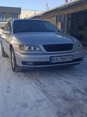 Сірий Опель Омега, об'ємом двигуна 2.2 л та пробігом 348 тис. км за 3800 $, фото 2 на Automoto.ua