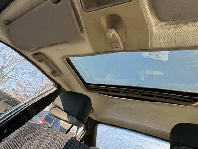 Серый Опель Омега, объемом двигателя 2 л и пробегом 260 тыс. км за 1050 $, фото 11 на Automoto.ua