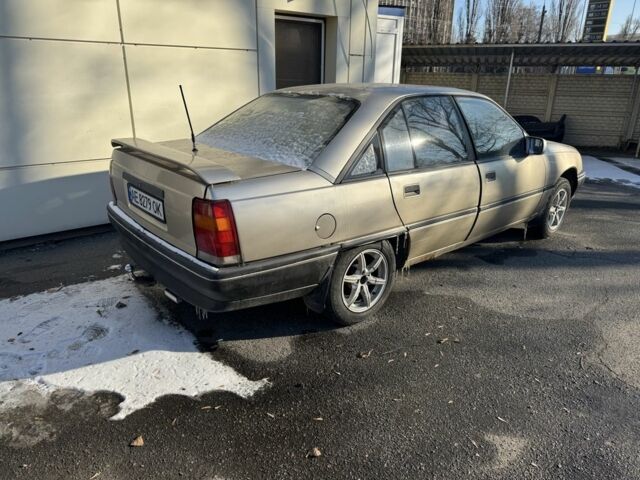 Серый Опель Омега, объемом двигателя 2 л и пробегом 260 тыс. км за 1050 $, фото 5 на Automoto.ua