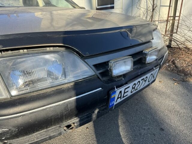Серый Опель Омега, объемом двигателя 2 л и пробегом 260 тыс. км за 1050 $, фото 8 на Automoto.ua
