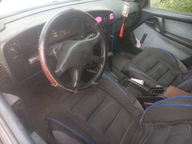 Синій Опель Омега, об'ємом двигуна 2 л та пробігом 450 тис. км за 1396 $, фото 1 на Automoto.ua